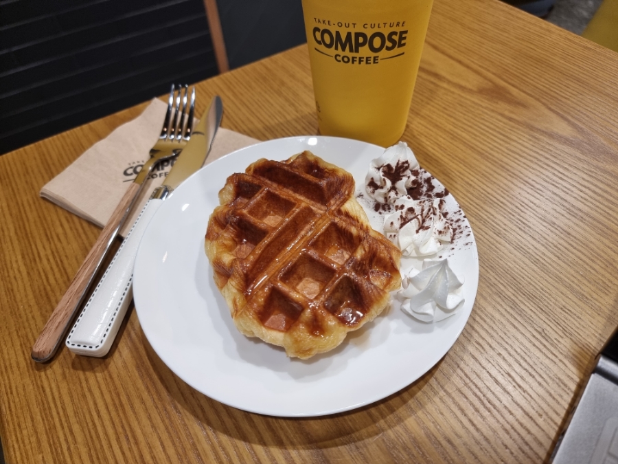 컴포즈커피 남구로점 이미지
