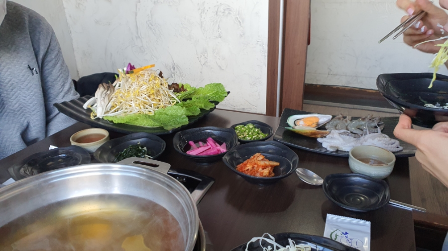 궁한스샤브샤브신제주점 이미지