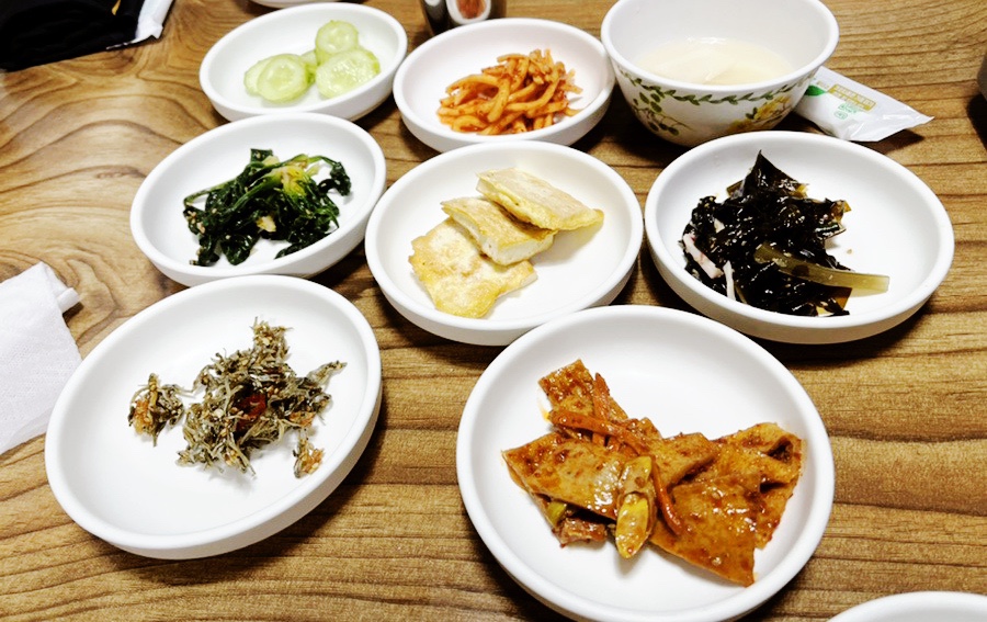 솥뚜껑야채곱창볶음 이미지