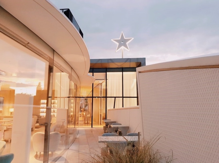 카페 디올(Cafe Dior) 이미지