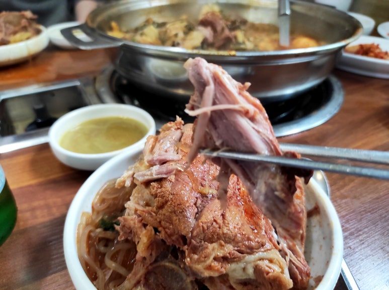 삼식이감자탕 이미지
