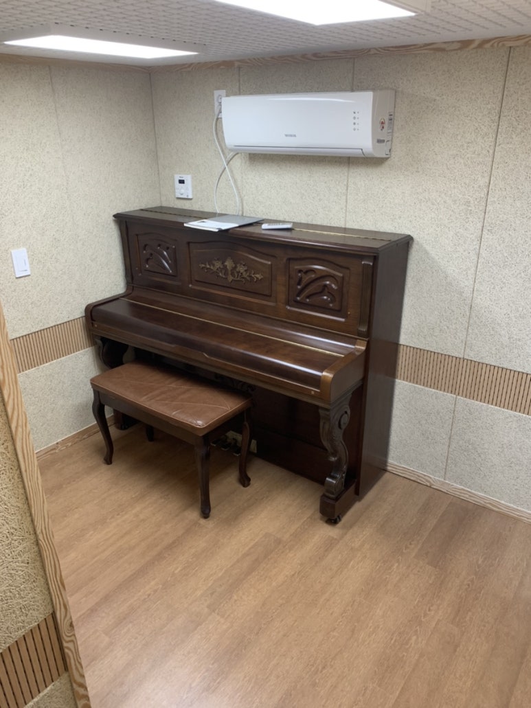 스튜디오삼삼 이미지