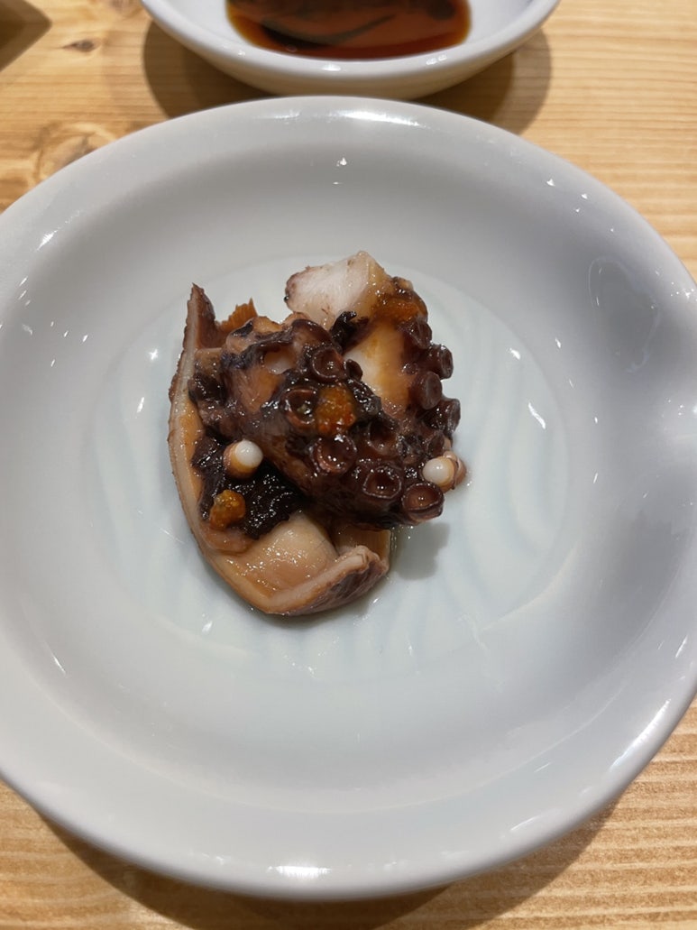 리윤 스시 우토 이미지