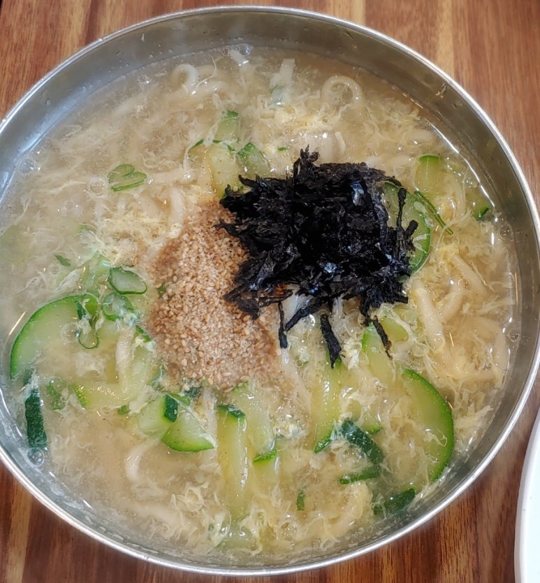 킴스앤칼국수 이미지