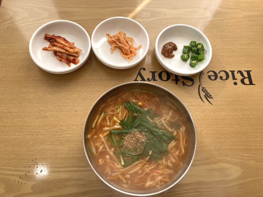 팔복손칼국수 이미지