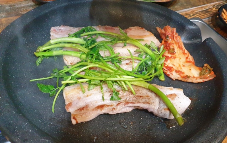 웰빙미나리삼겹살 이미지