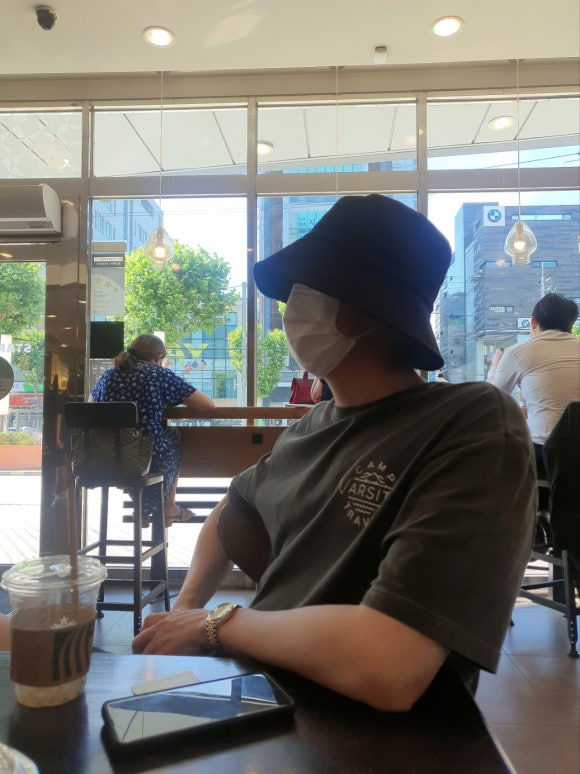 깔롱부리는집 이미지