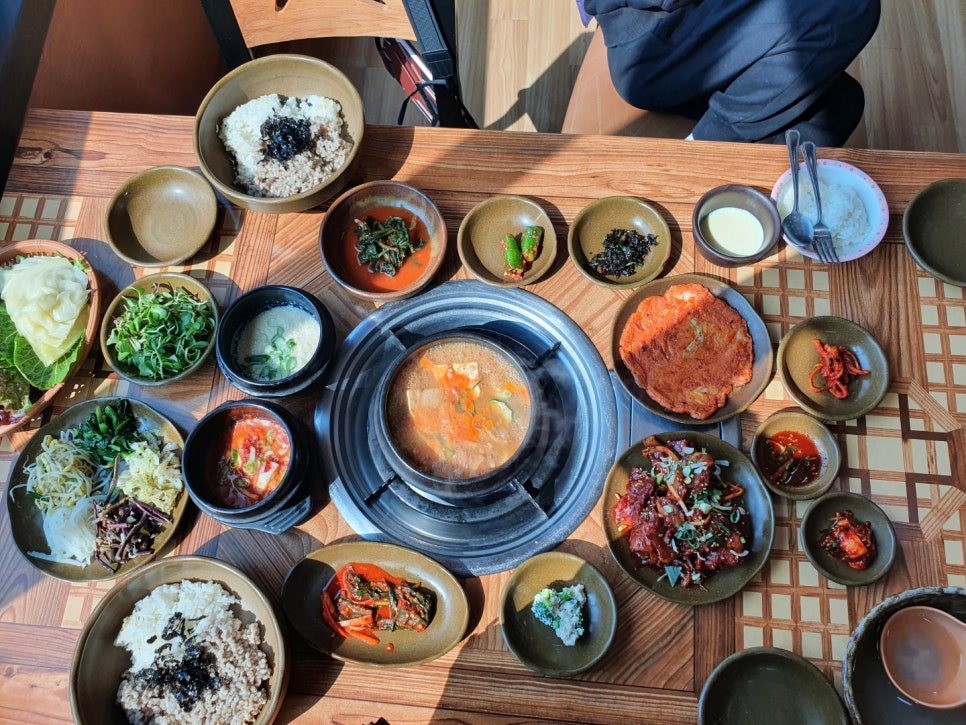 가마솥보리밥 이미지