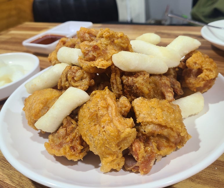 맥주먹는닭 이미지