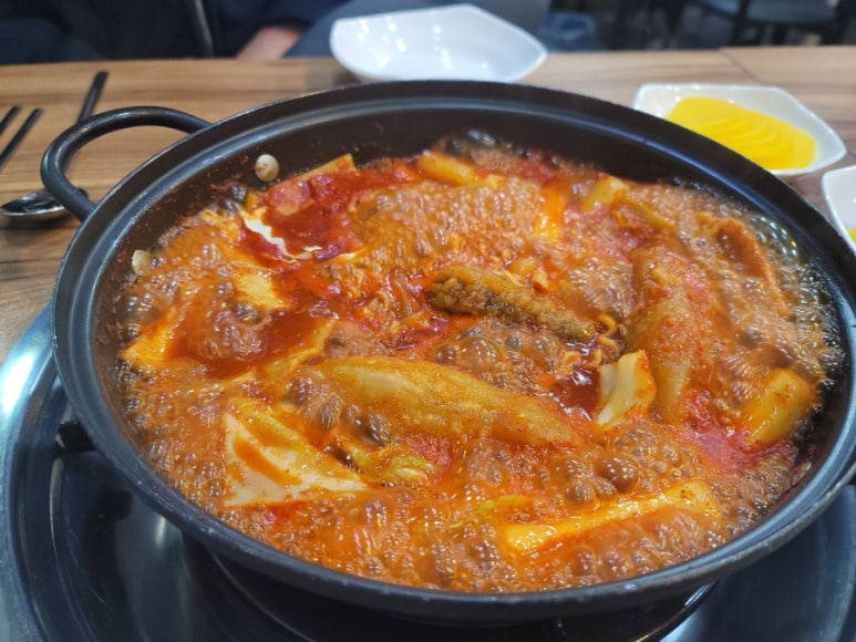 심퉁즉석떡볶이 이미지