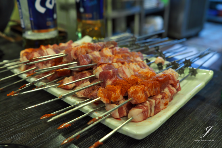 칭따오숯불양꼬치 이미지