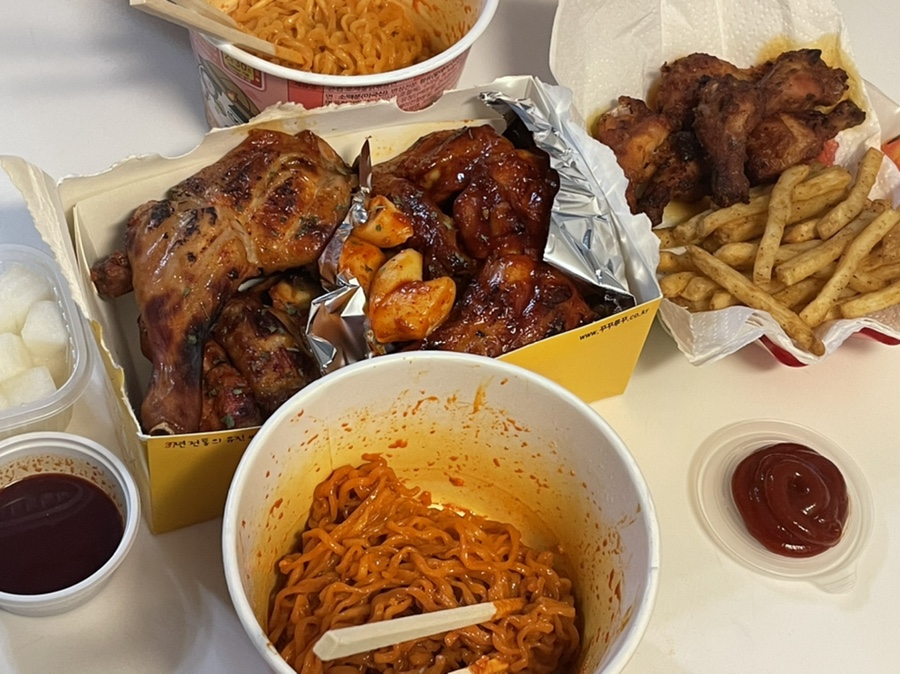 유진바베큐치킨 이미지