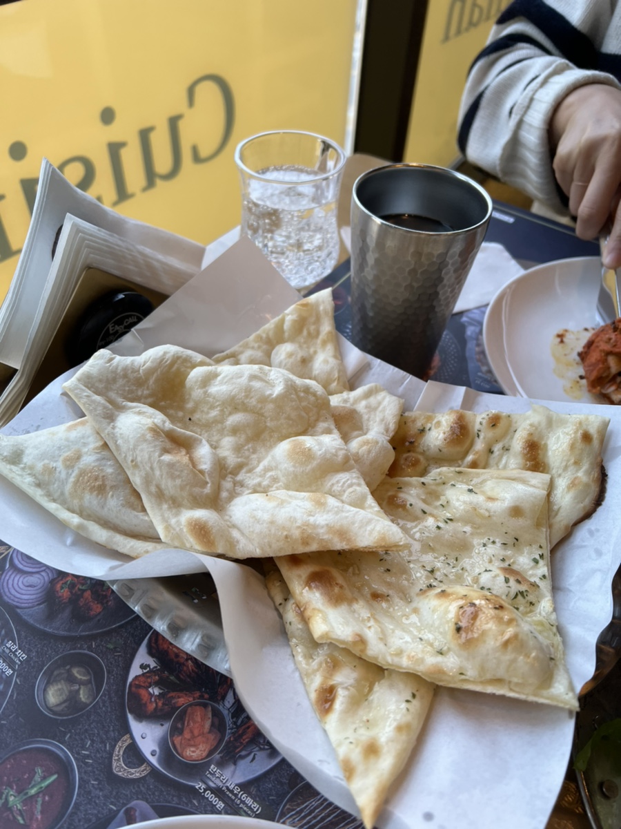 델리식스(Delhi 6) 이미지