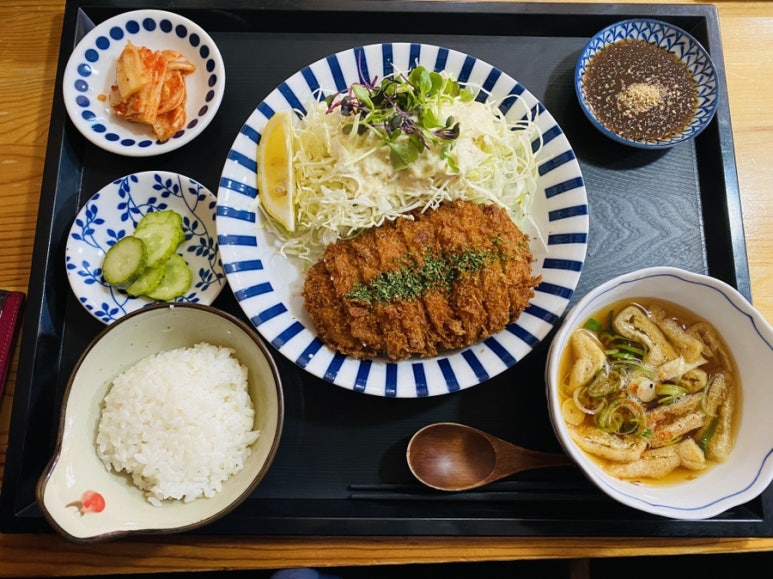 작은식당 안 이미지