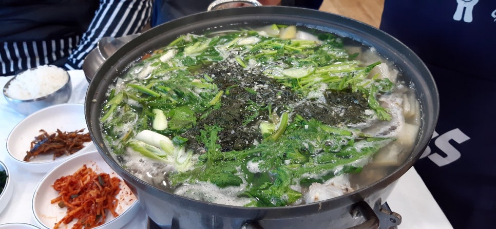 어촌놈횟집 이미지
