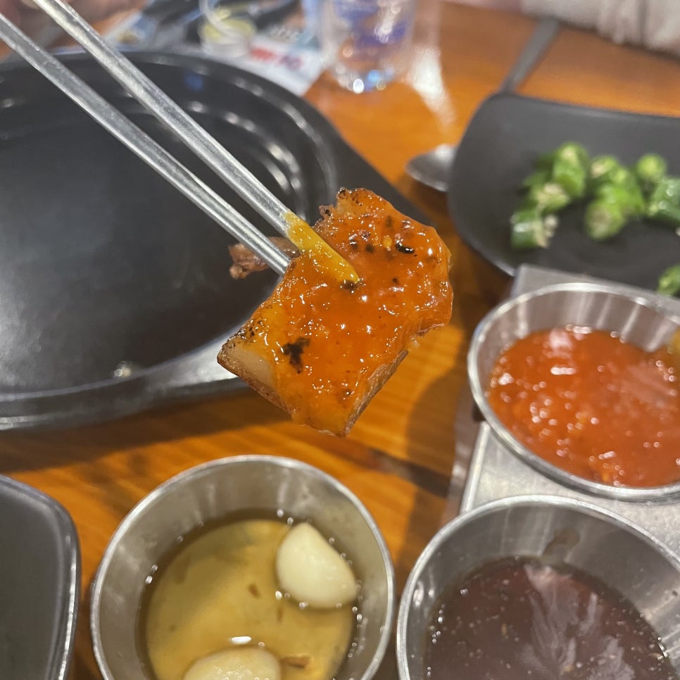 돈백식당 이미지