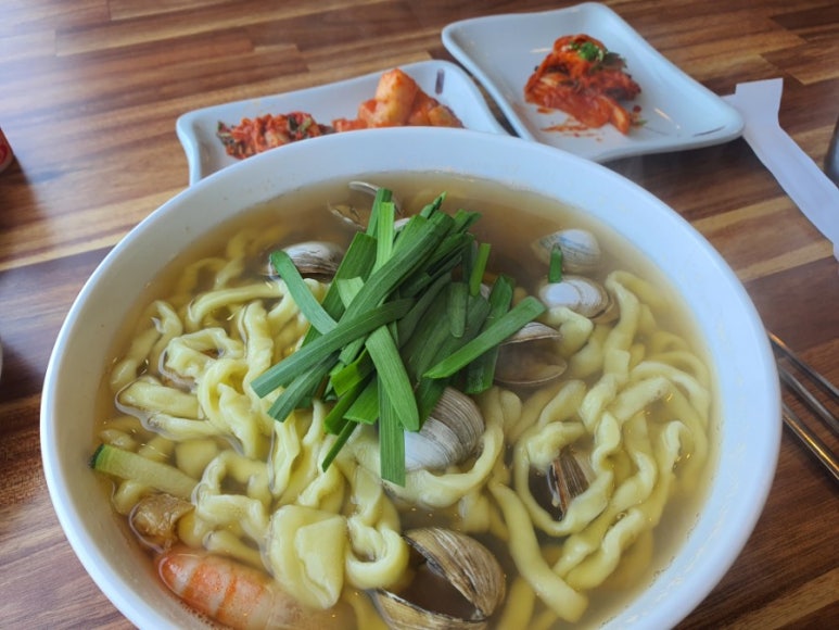 서래칼국수 이미지