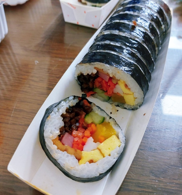 먹깨비김밥만두 이미지