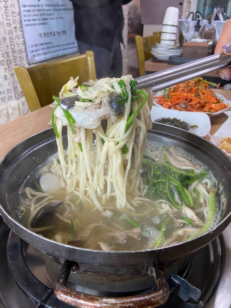 복어칼국수 이미지