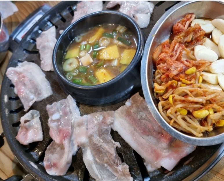 두툼이생고기 이미지