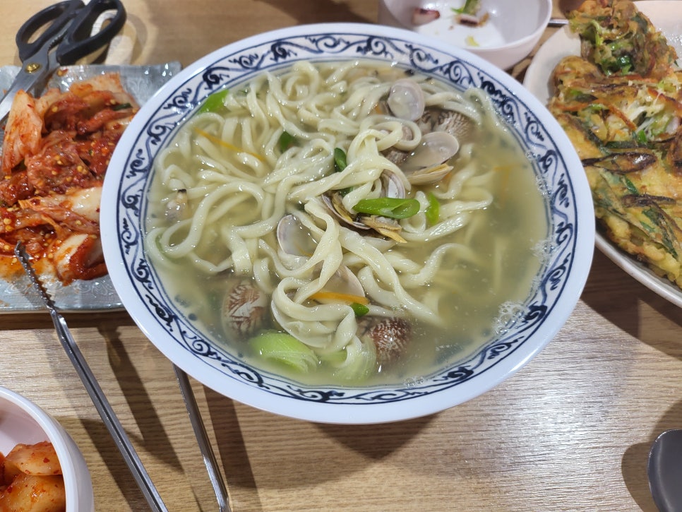 새싹바지락칼국수 이미지