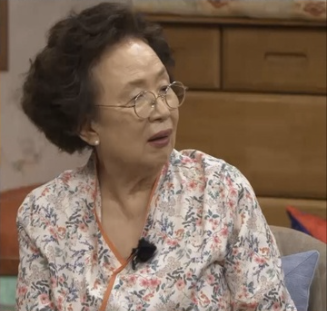 황창민 삼을품은닭 이미지