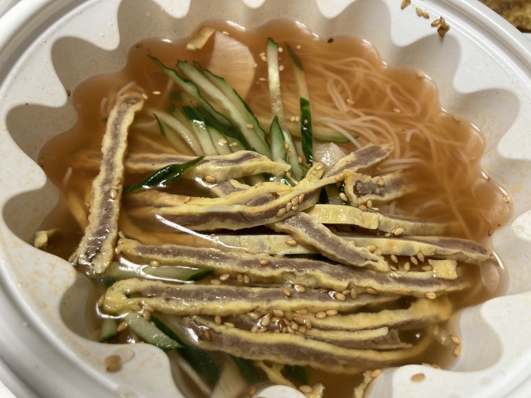 초정육전밀면소고기탕 이미지