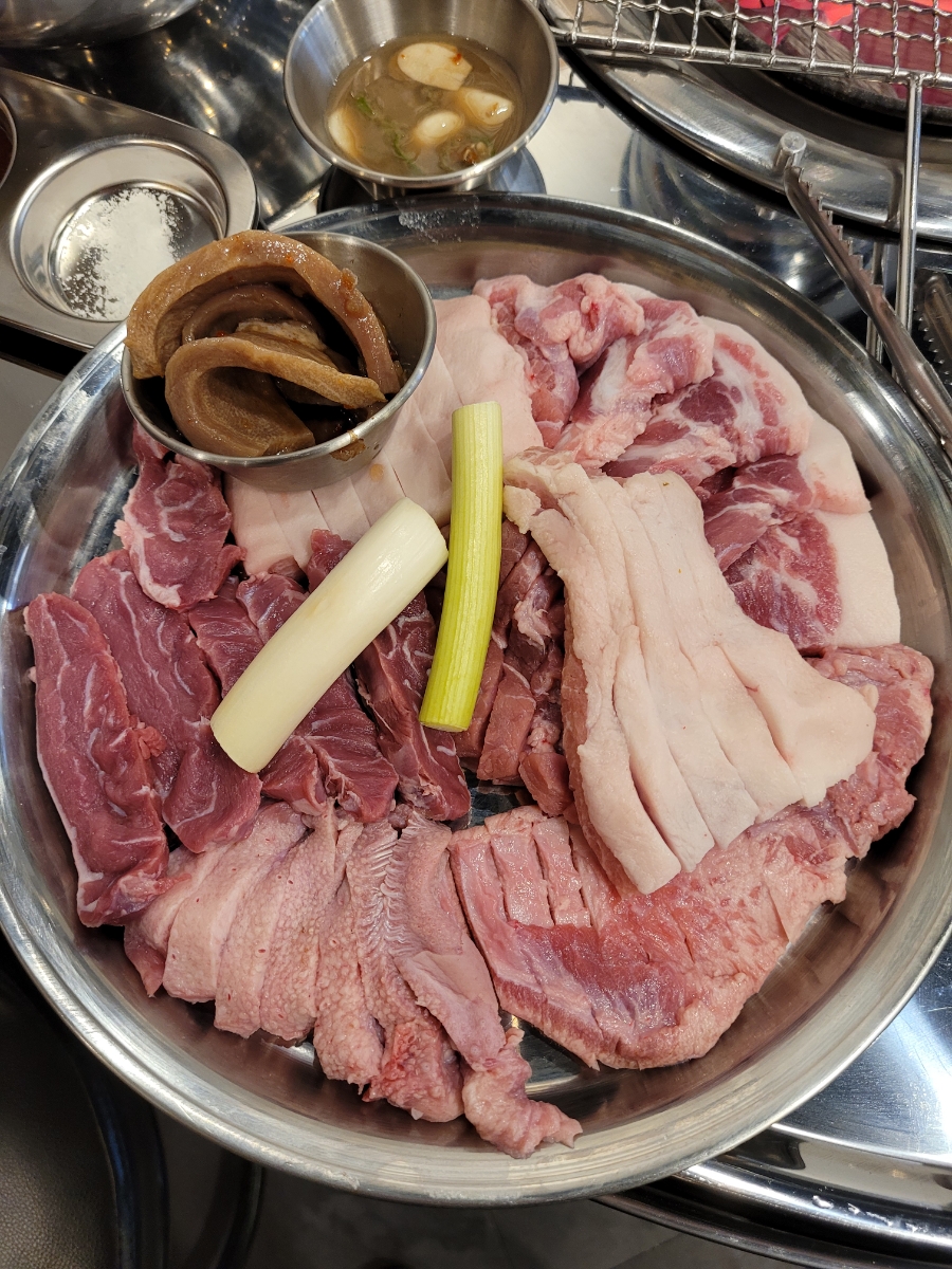 돼지꿈꾸는집 이미지