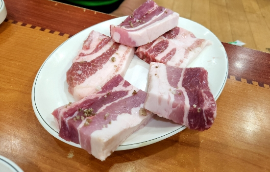 유가네돼지왕갈비 이미지