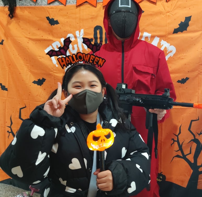서윤슬 이미지