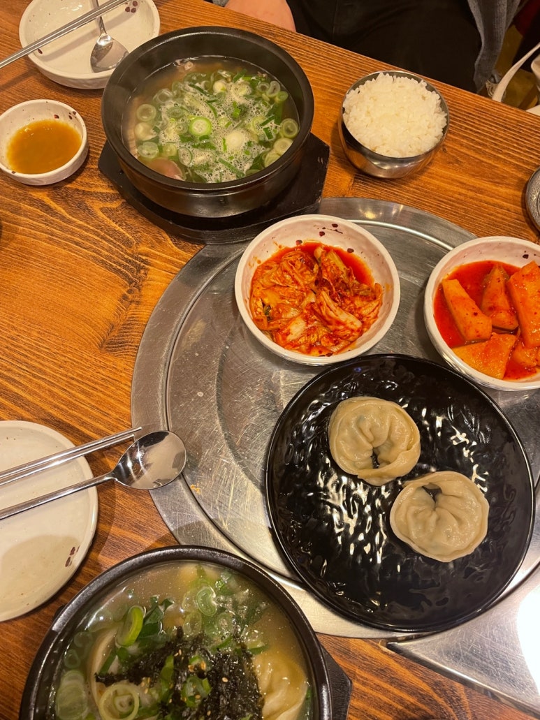 곰바로곰탕 이미지