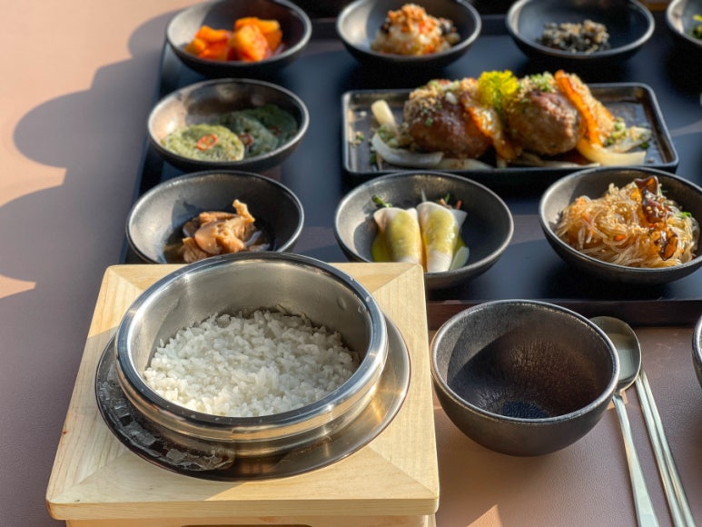 사계꽃담집 이미지