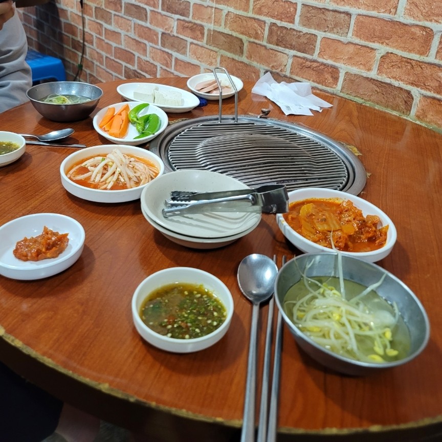 거시기쪽갈비생족발구이 이미지