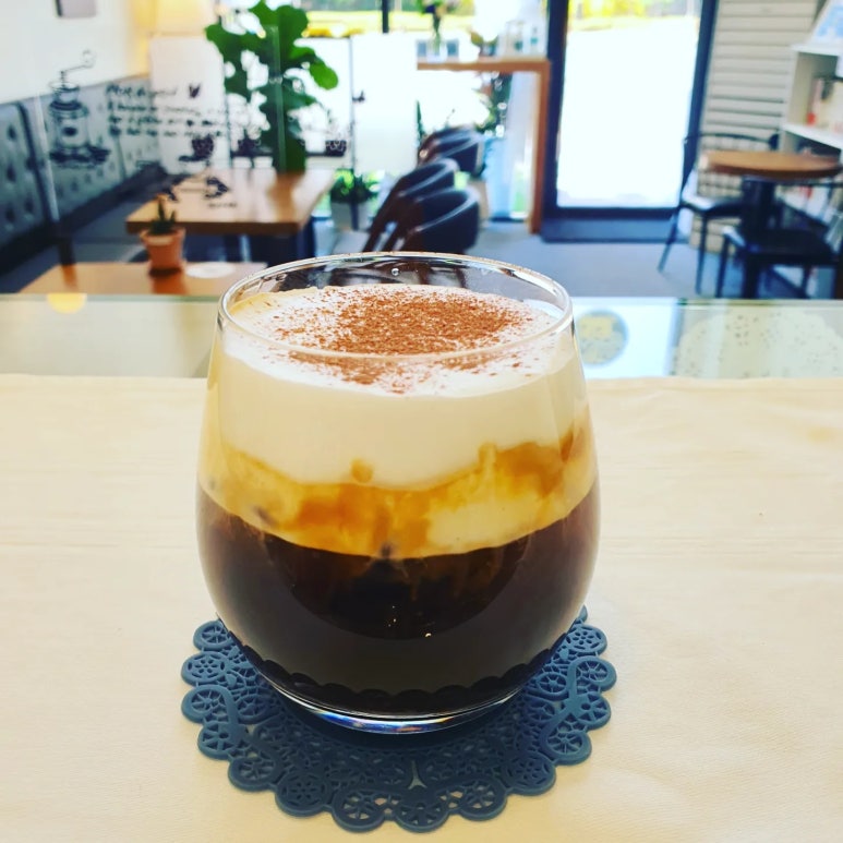 커피앤톡 이미지