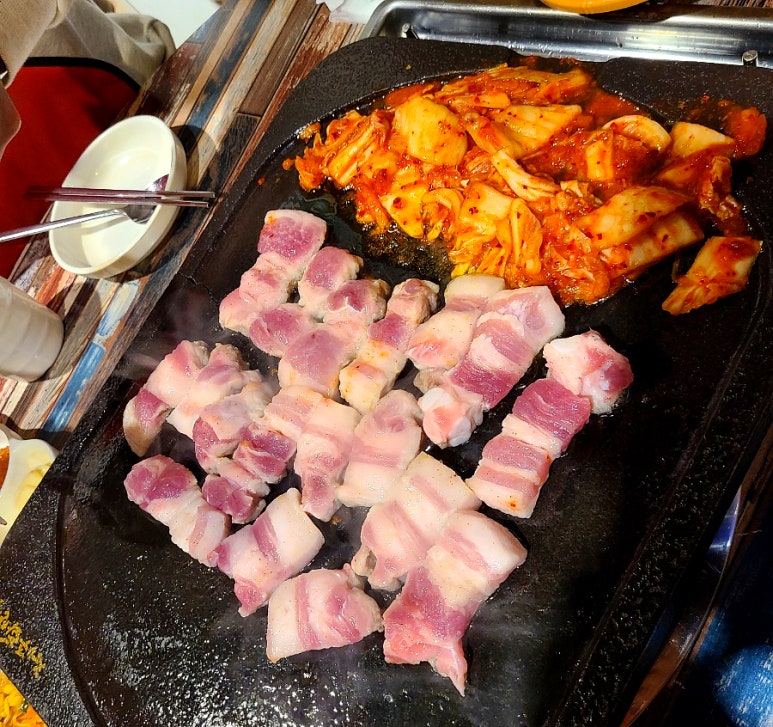 유황꿀돼지 이미지