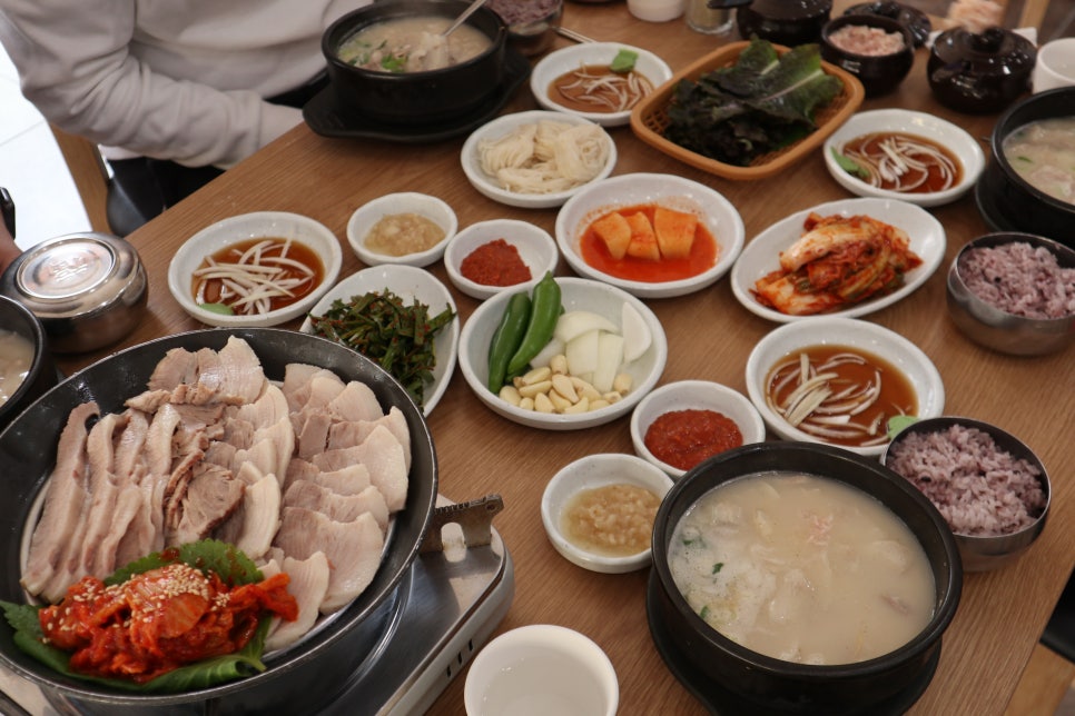 시골집 돼지국밥 이미지