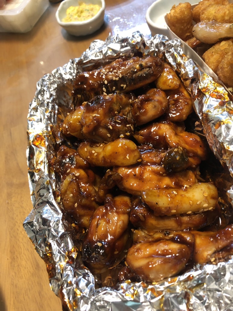 쌍둥이숯불두마리치킨 수영점 이미지
