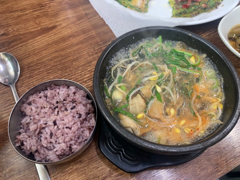 도토리국밥천국 이미지