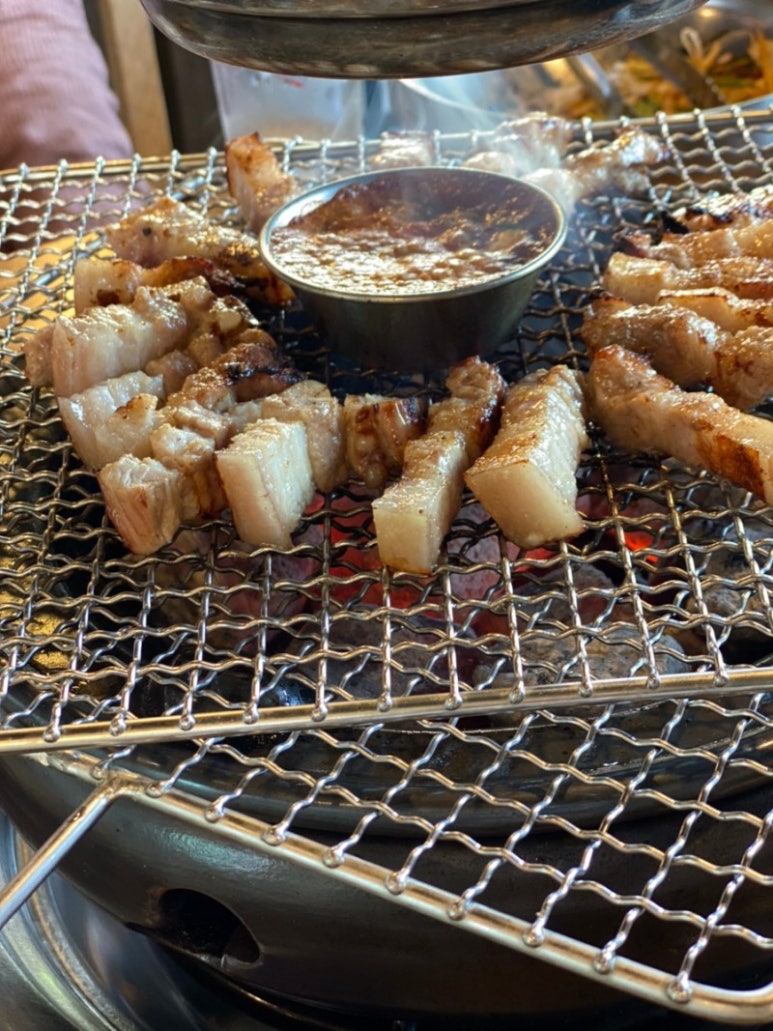 천지연숯화로구이 이미지