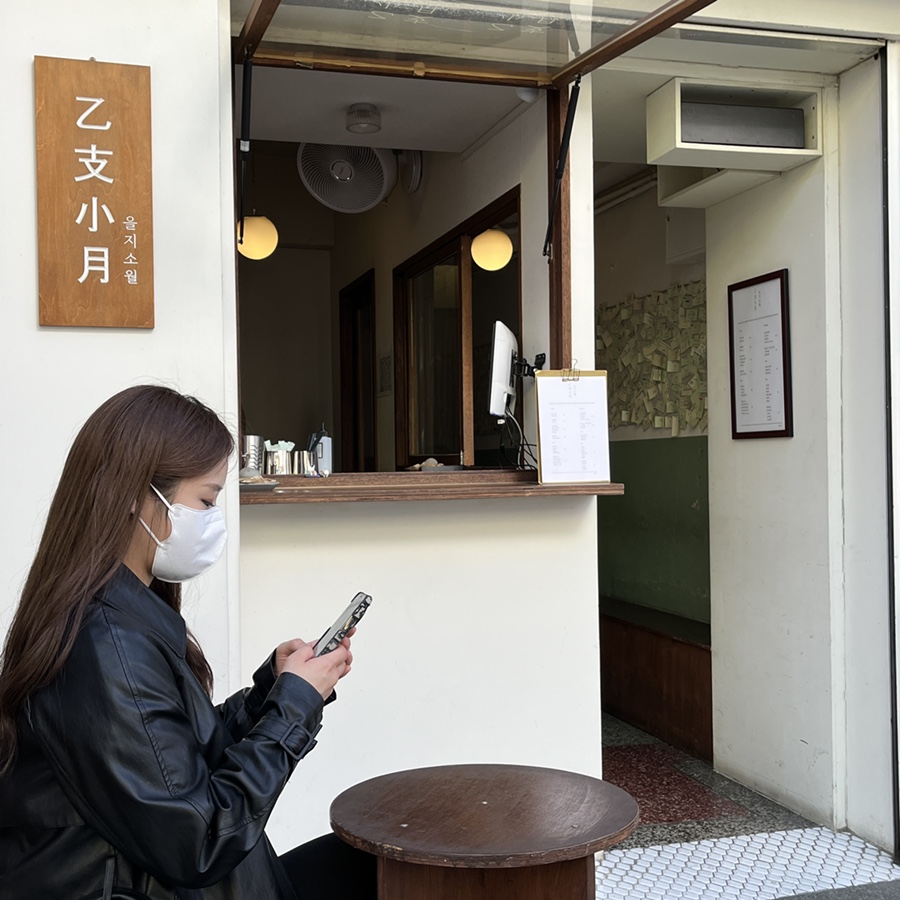 시장속의작은카페 이미지