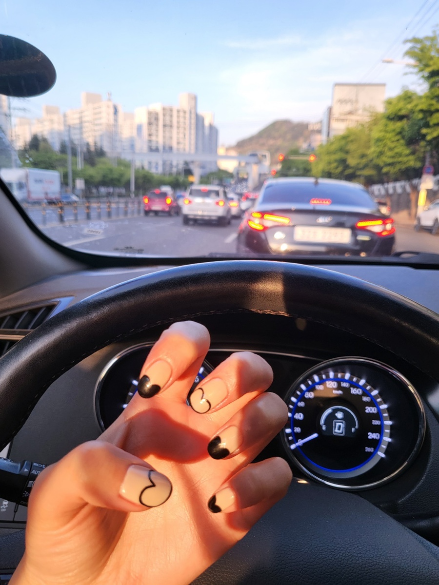 라인엠뷰티네일 이미지