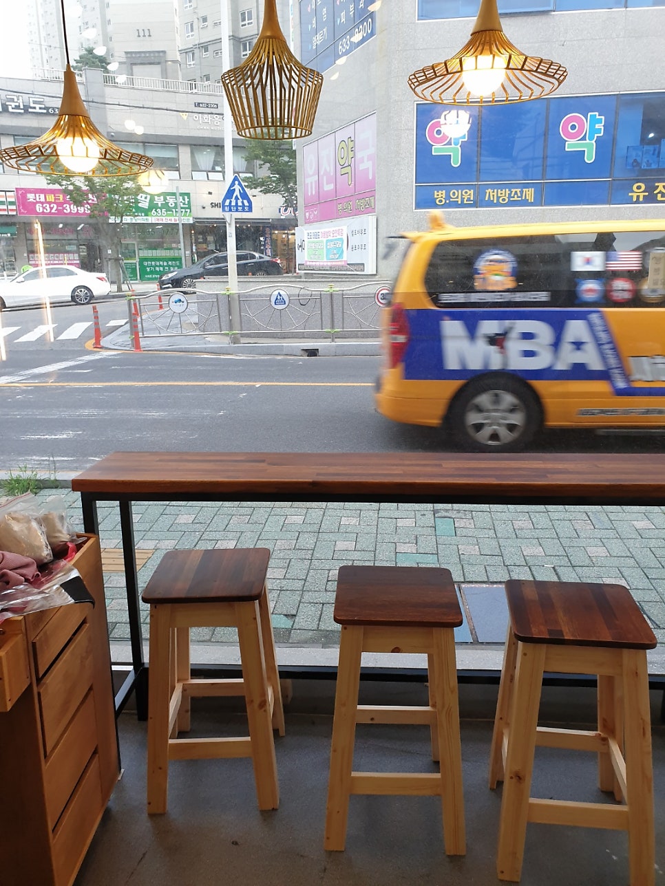 더꼼꼼살롱 이미지