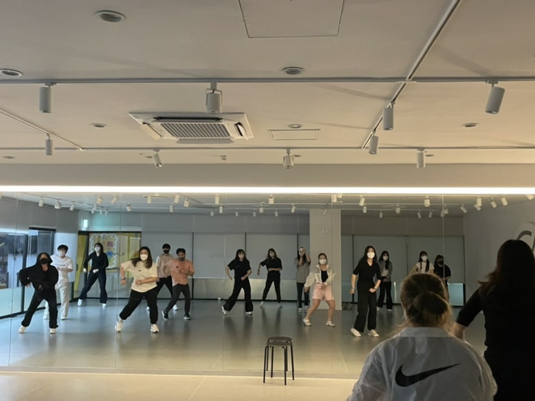 창원롯데그라운디댄스학원 이미지