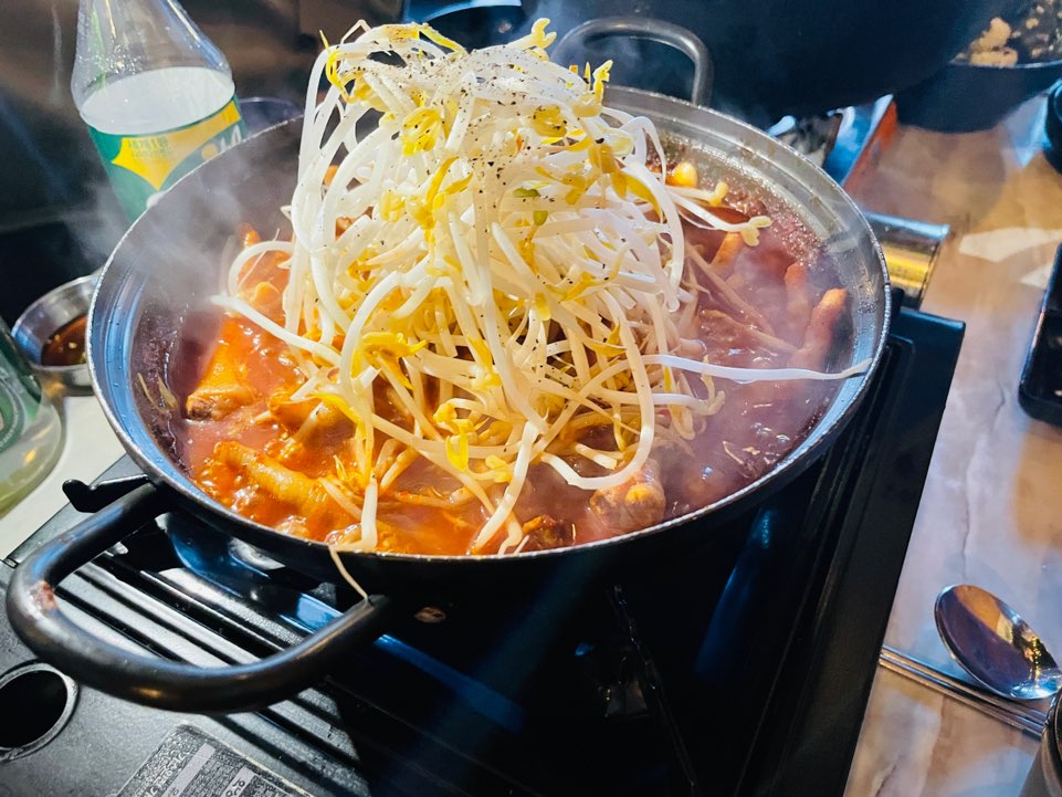 닭한마리닭발 이미지