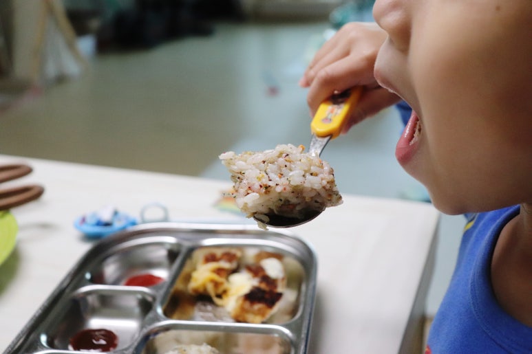고향맛김치 이미지