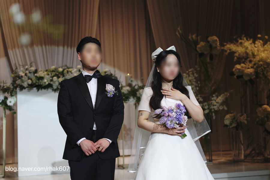 꽃에게머물다 이미지