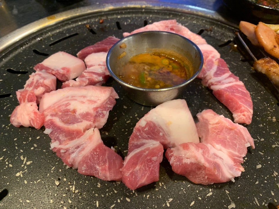 청춘뒷고기 이미지