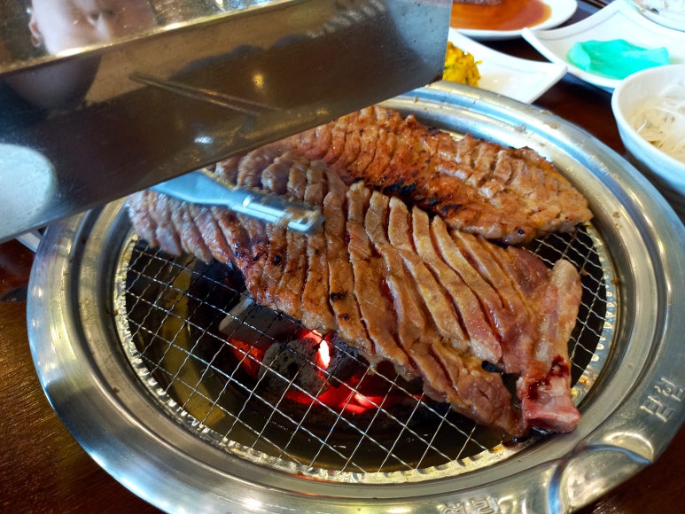 꽃우물숯불갈비본관 이미지