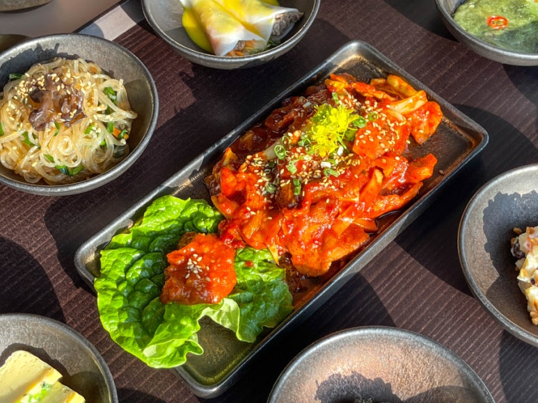 사계꽃담집 이미지