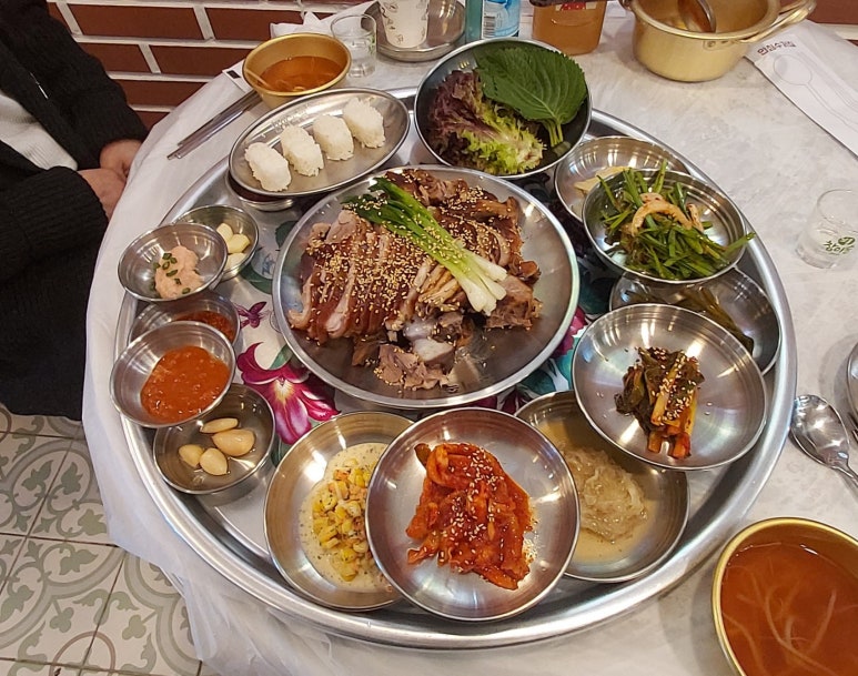완미족발산호점 이미지